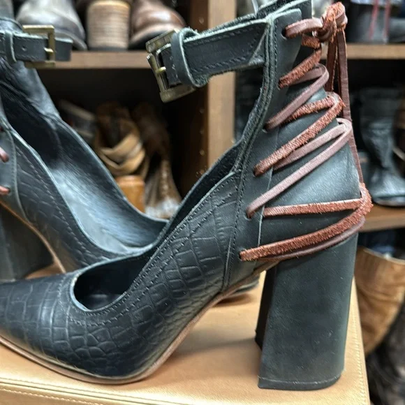 Freebird Jillian - Picture 3 of 7